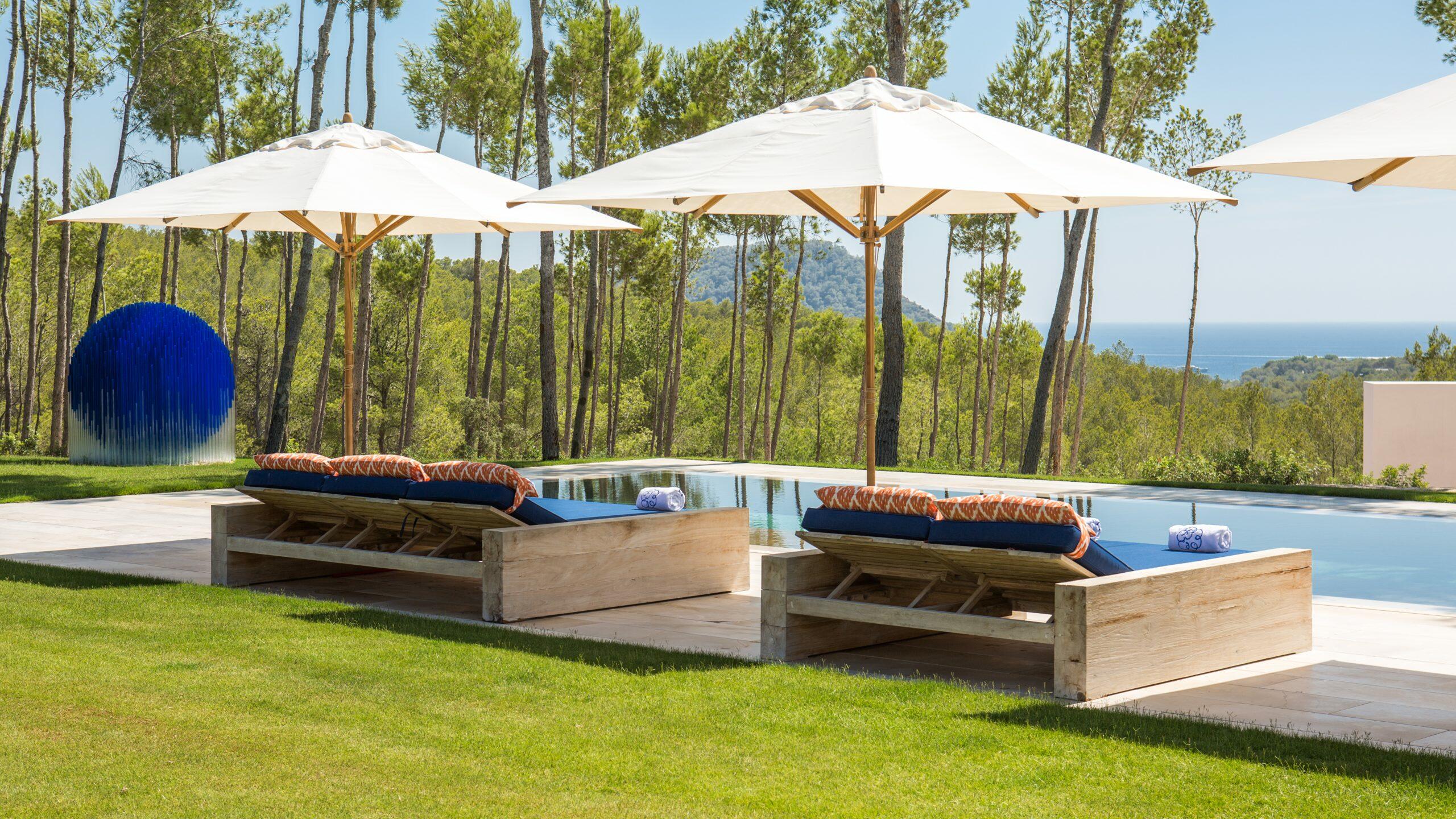 Luxuriöse Ibiza-Villa für Gruppen mit Meerblick