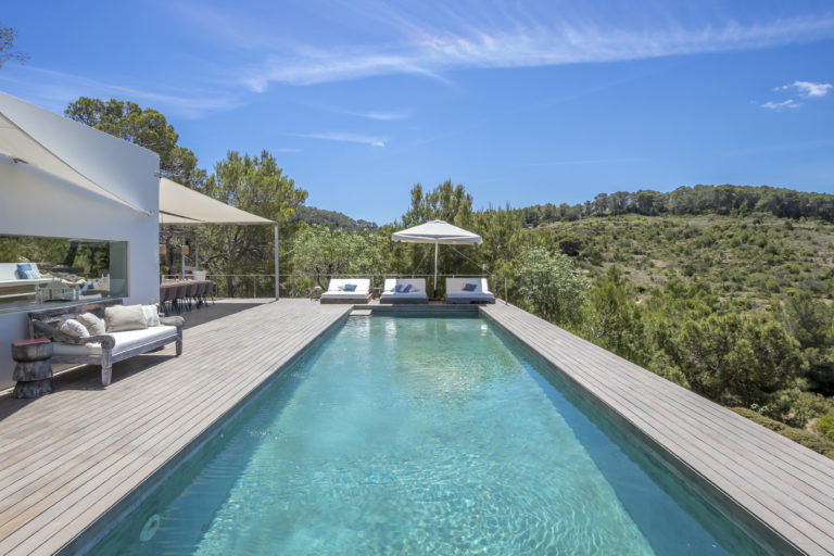 Ist 2025 ein guter Zeitpunkt, um eine Immobilie auf Ibiza zu kaufen?