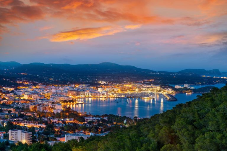Ibiza im Winter entdecken: Ein Führer zu den Wundern der Nebensaison